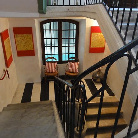 Hotel Cote Cour Chambres D'Hotes Бур-Сент-Андеоль Екстер'єр фото
